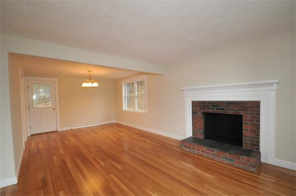 12 Haynes Road Framingham, MA 01701 - Photo 5 of 19 Gallery Image 5