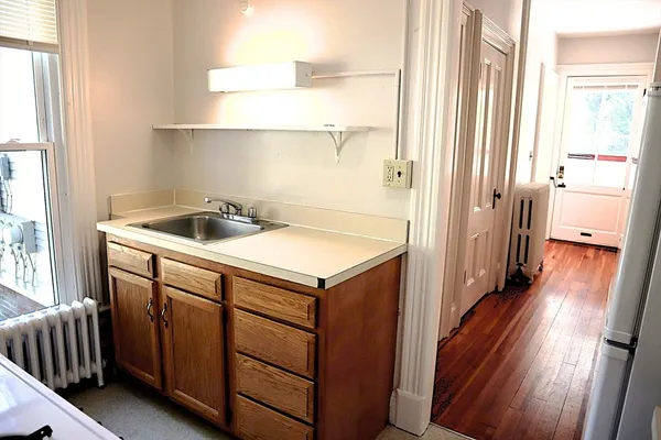 $2,000 | 61 College Street, Unit 1, South Hadley, MA 01075