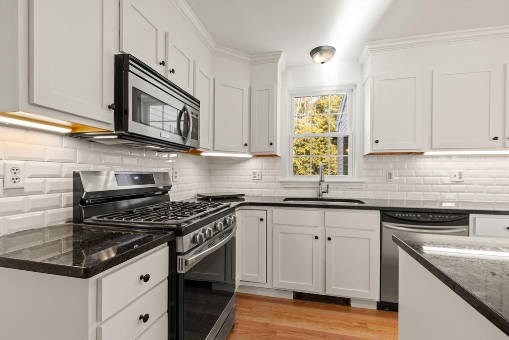 4 Alex Lane Foxboro, MA 02035 - Photo 15 of 41