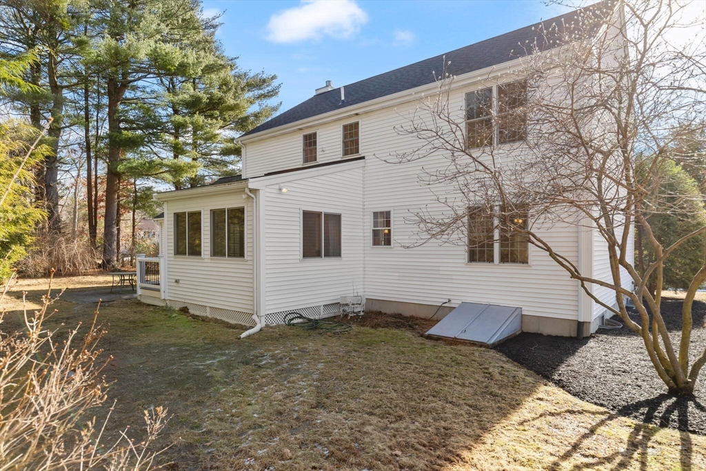 4 Alex Lane Foxboro, MA 02035 - Photo 38 of 41