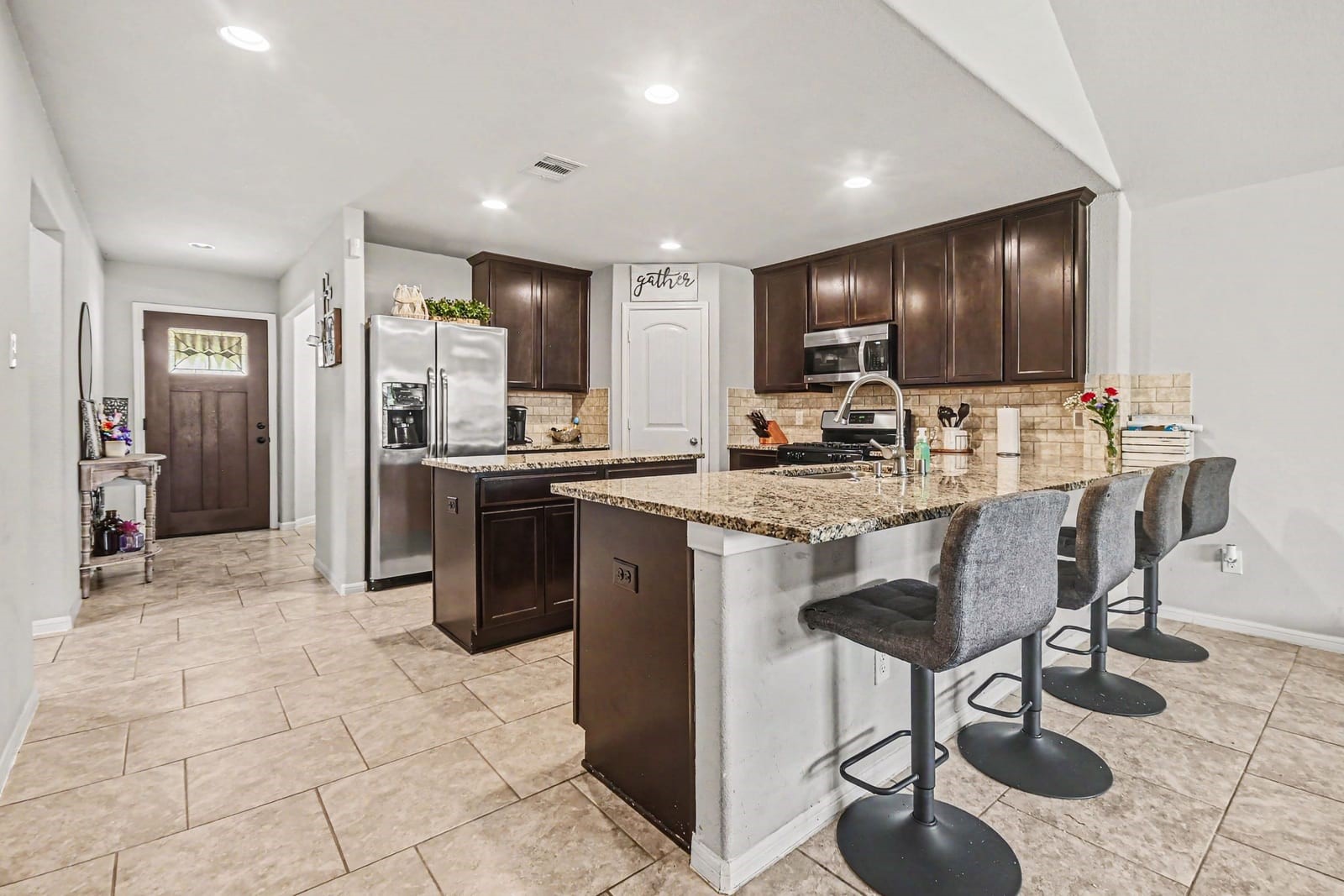 8126 Carillon Way Rosharon, TX 77583 - Photo 11 of 29
