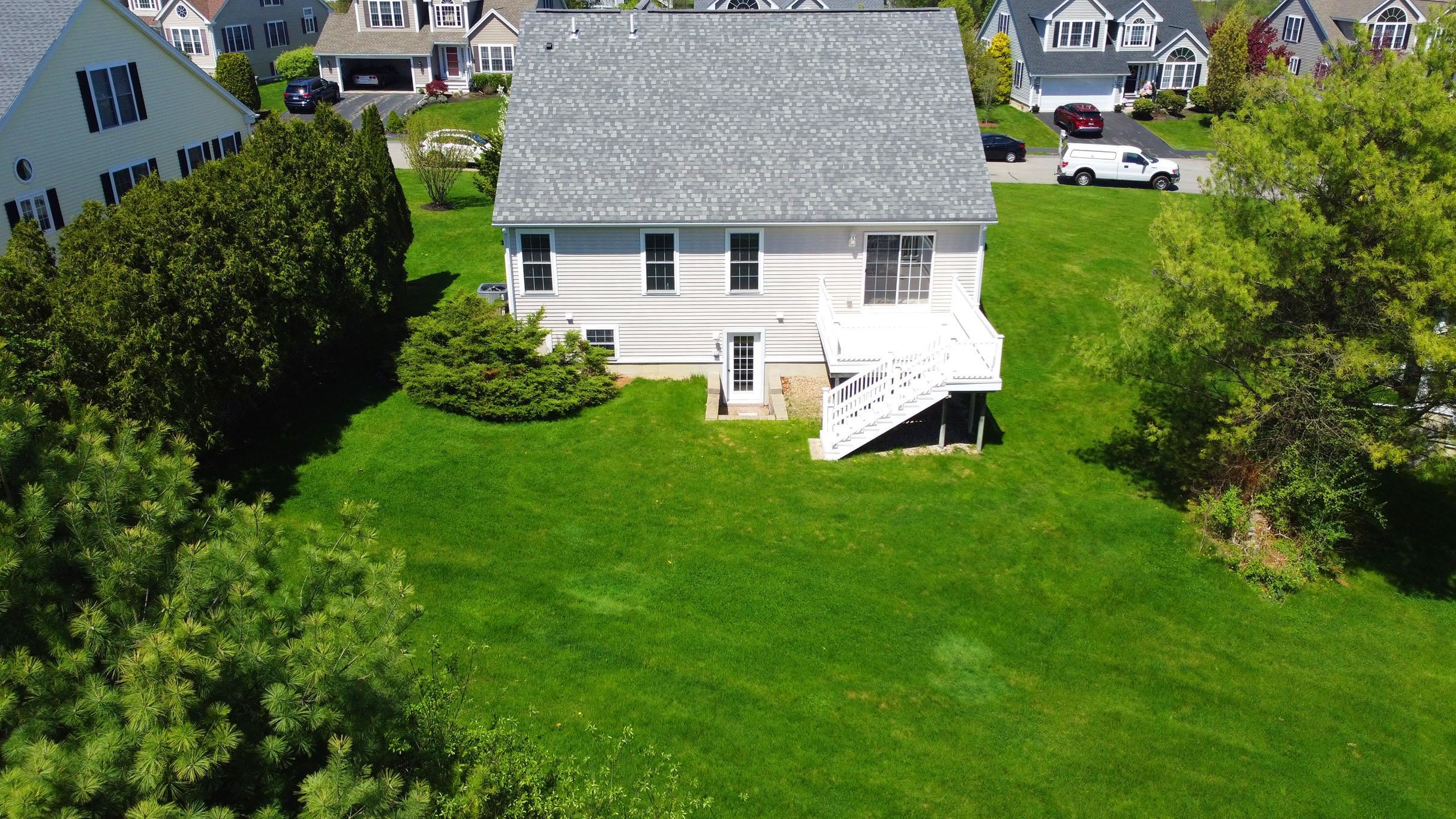 55 Augusta Way Dover, NH 03820 - Photo 2 of 4