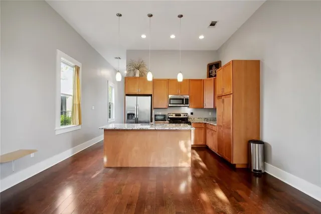 $2,100 | 1225 St Ferdinand Street, New Orleans, LA 70117