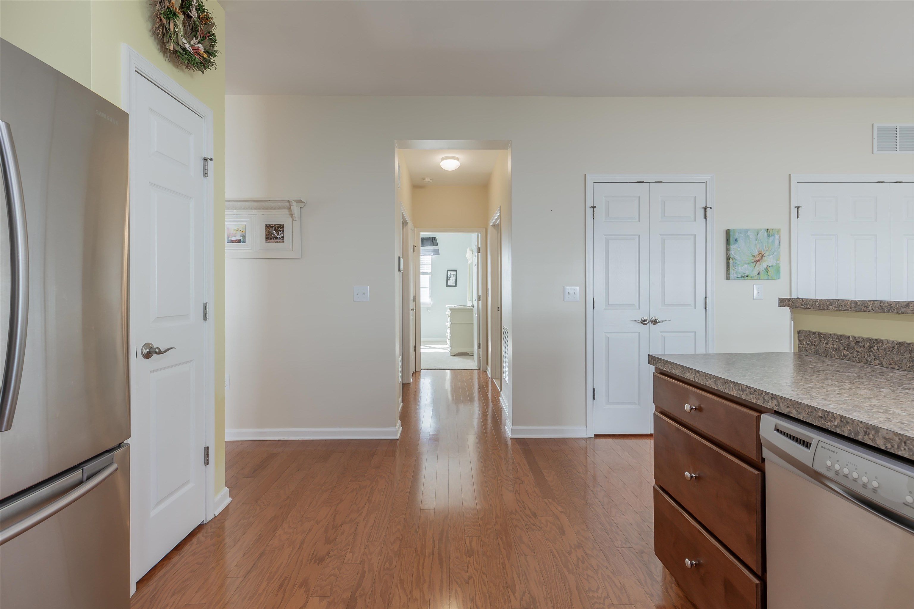 208 Aberdeen Way Rio Grande, NJ 08242 - Photo 8 of 34 Gallery Image 8