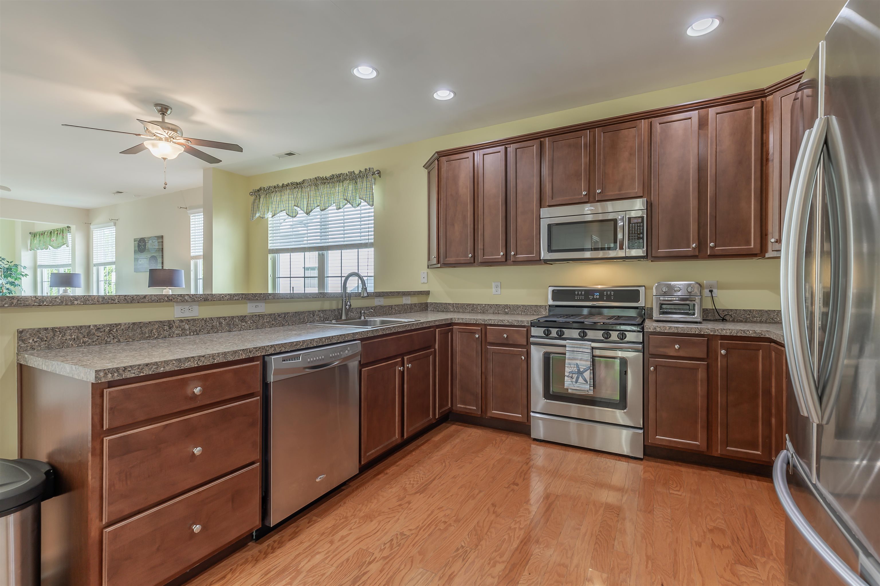 208 Aberdeen Way Rio Grande, NJ 08242 - Photo 9 of 34 Gallery Image 9