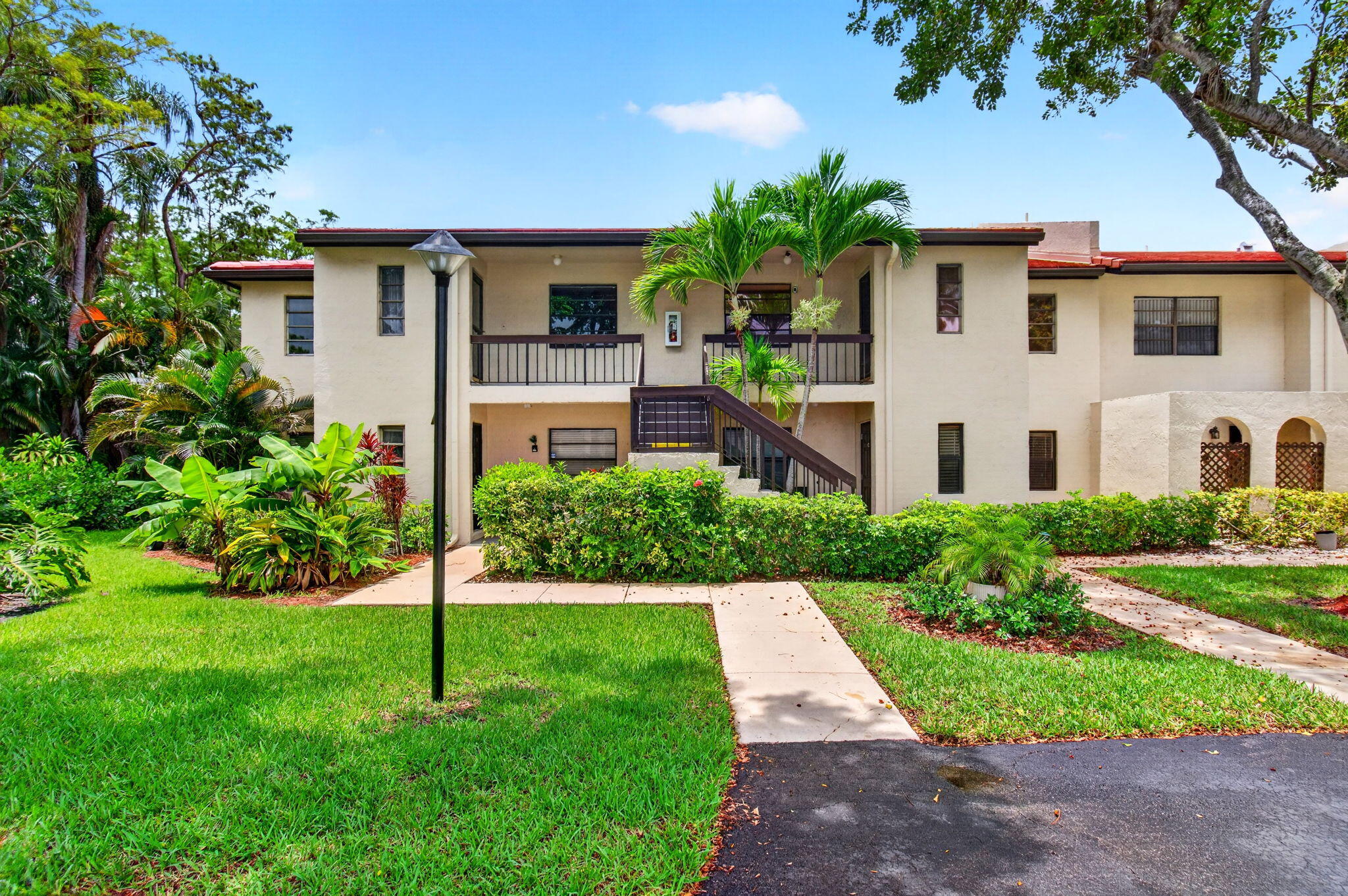 8460 Casa Del Lago, Unit 25B Boca Raton, FL 33433 - Photo 2 of 57 2-web-or-mls-DSC_8416