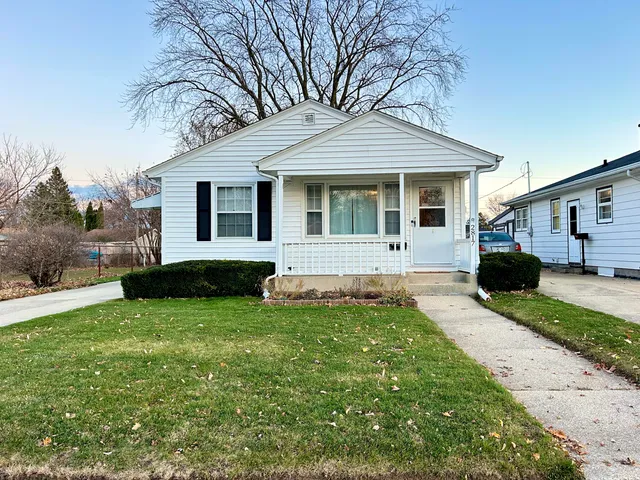 $179,900 | 2817 Wellington Drive, Racine, WI 53403