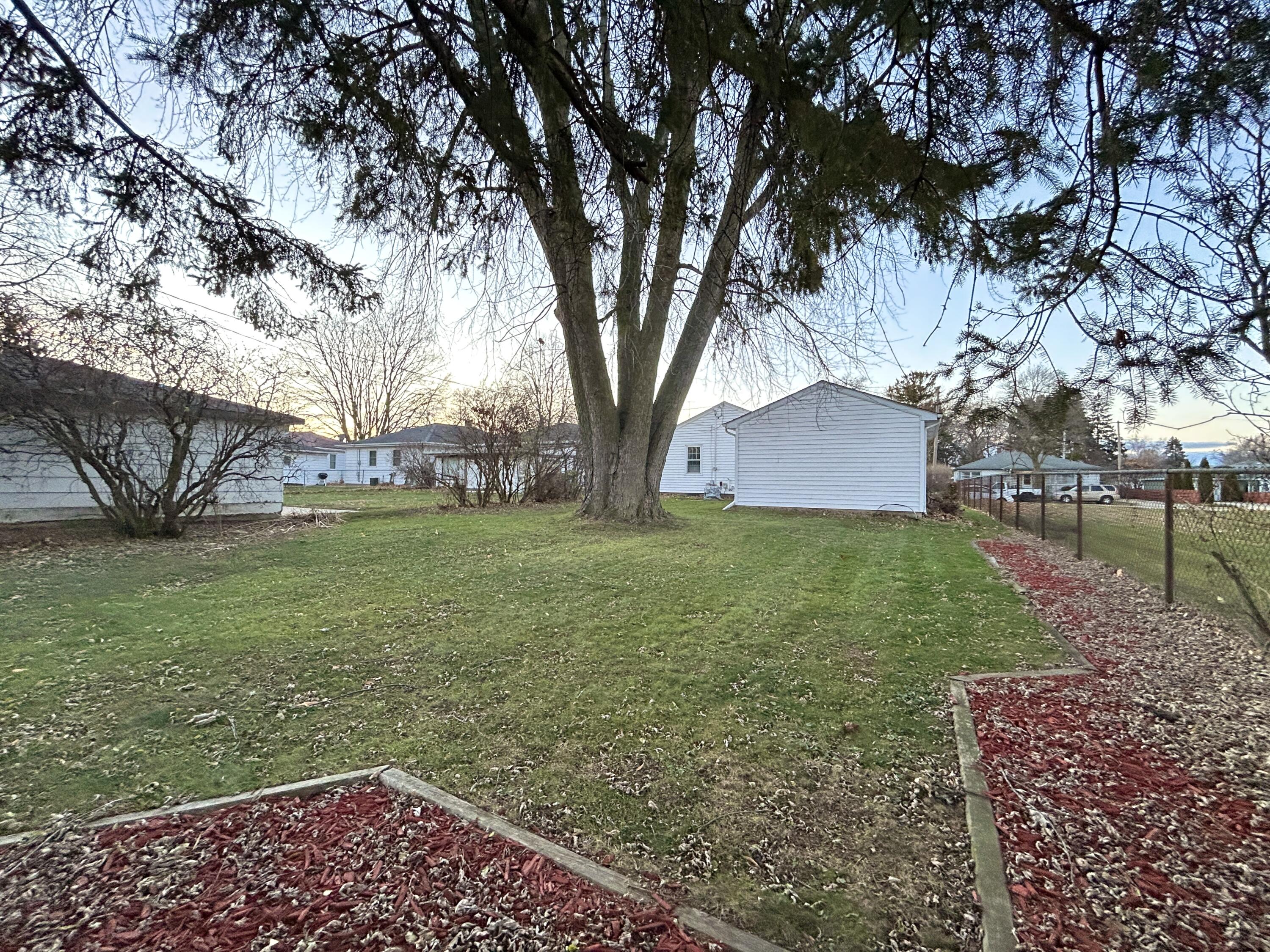 2817 Wellington Drive Racine, WI 53403 - Photo 19 of 19 IMG_8731