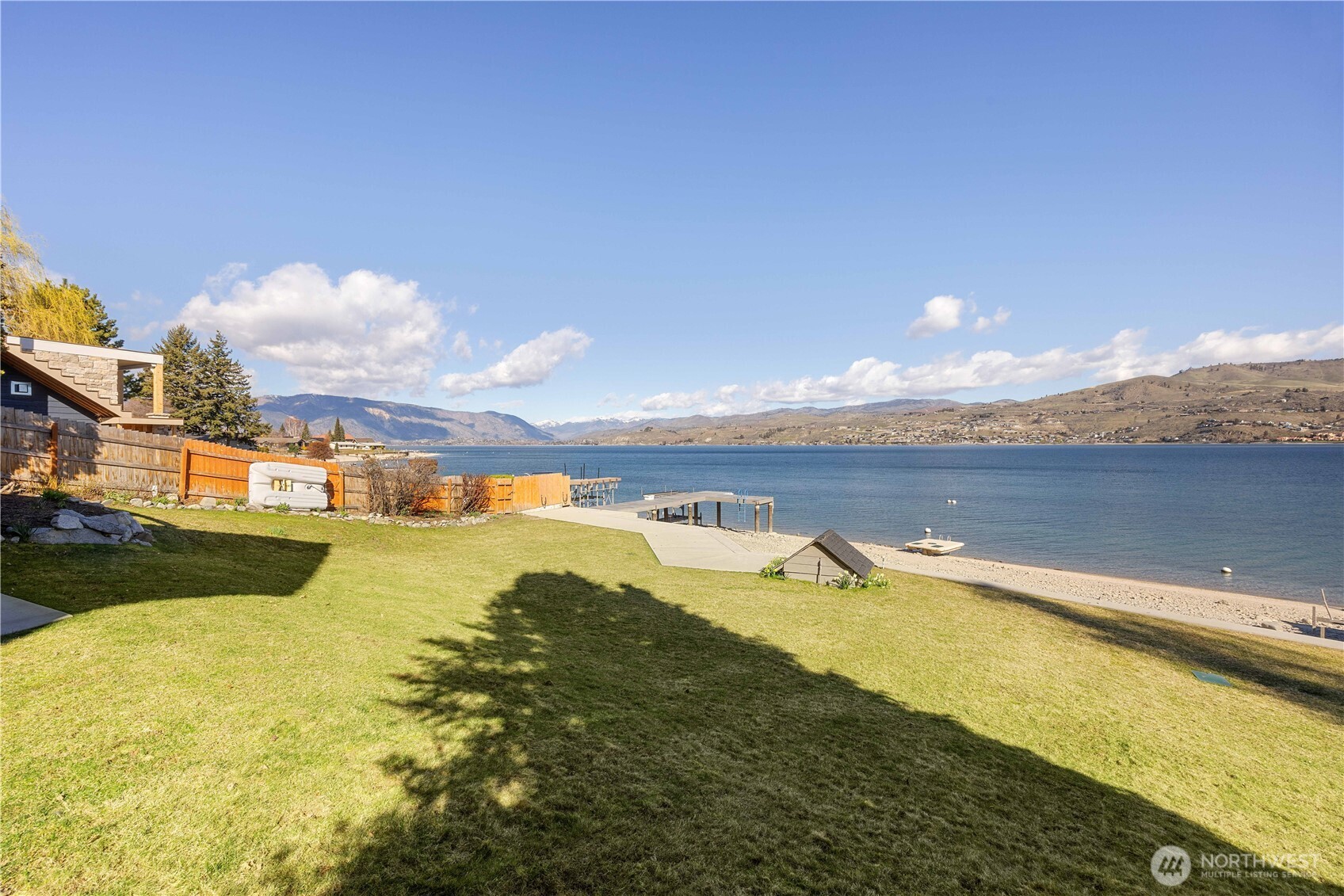21 Grace Lane Chelan, WA 98816 - Photo 30 of 37 a view of an ocean and a mountain