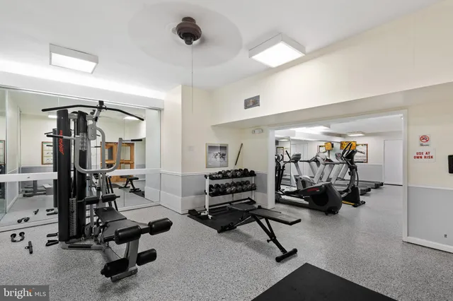 $235,000 | 5340 Holmes Run Parkway, Unit 1102, Alexandria, VA 22304