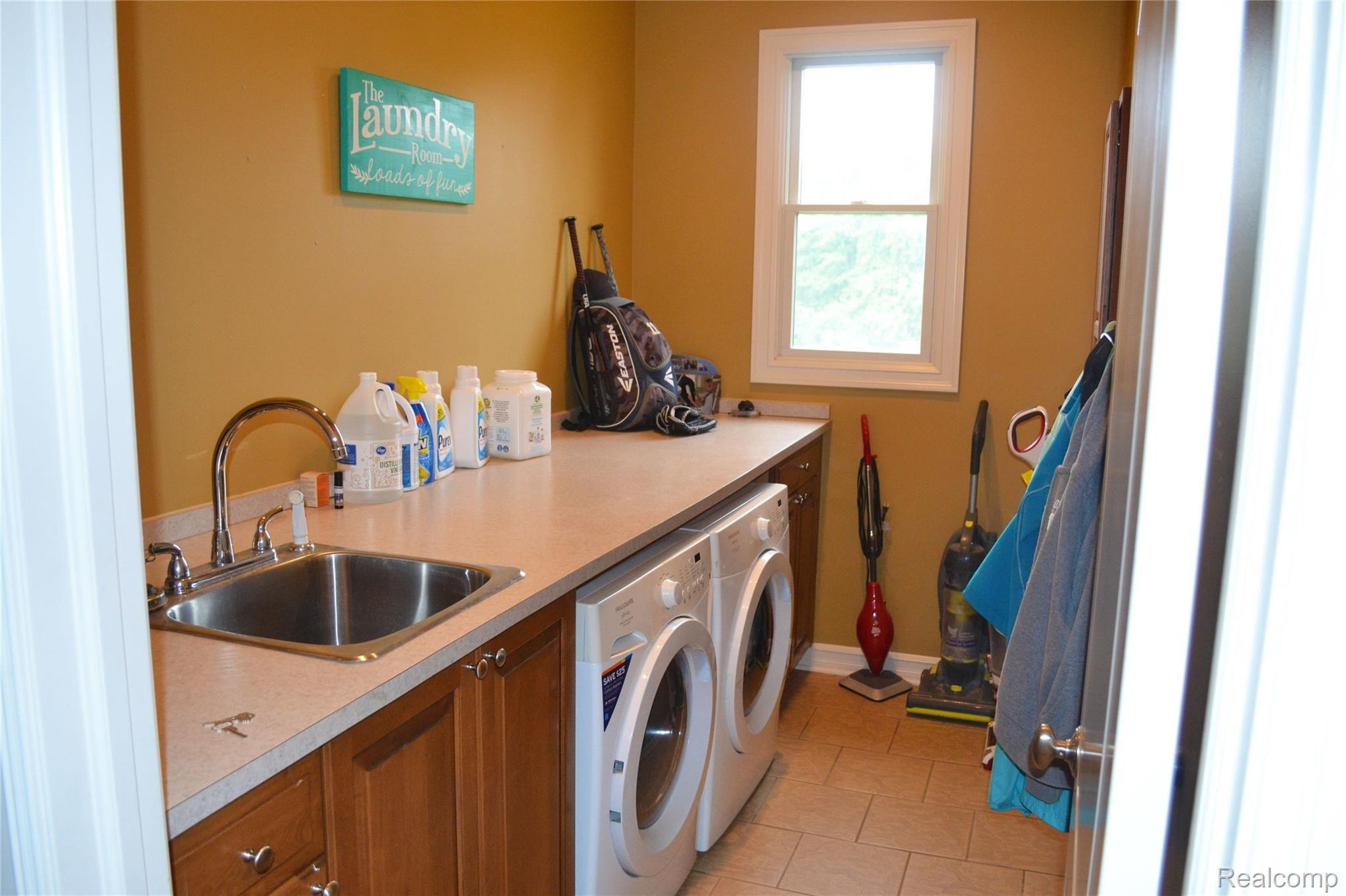 10021 Carroll Road Columbus, MI 48063 - Photo 28 of 34 DSC_6469 copy.jpg