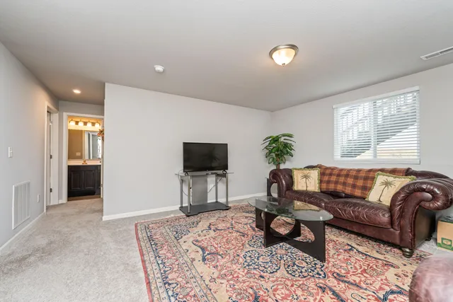 $286,900 | 1710 Gardner Pond Lane, Vicksburg, MI 49097