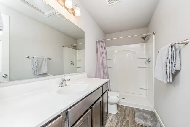 $286,900 | 1710 Gardner Pond Lane, Vicksburg, MI 49097