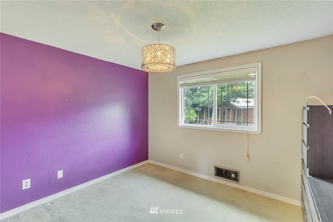 709 204th Street Southeast Bothell, WA 98012 - Photo 10 of 15