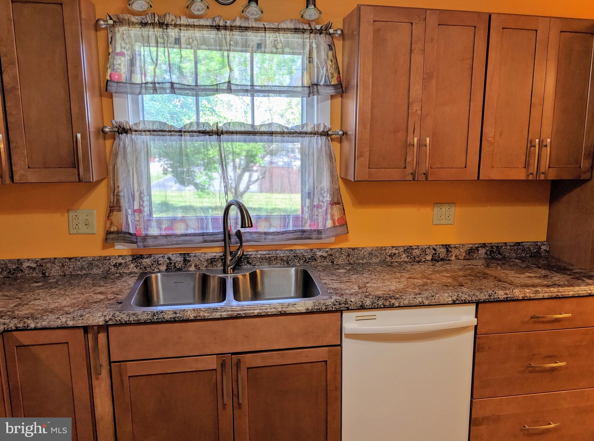 401 Creston Road York, PA 17403 - Photo 14 of 43 Gallery Image 14