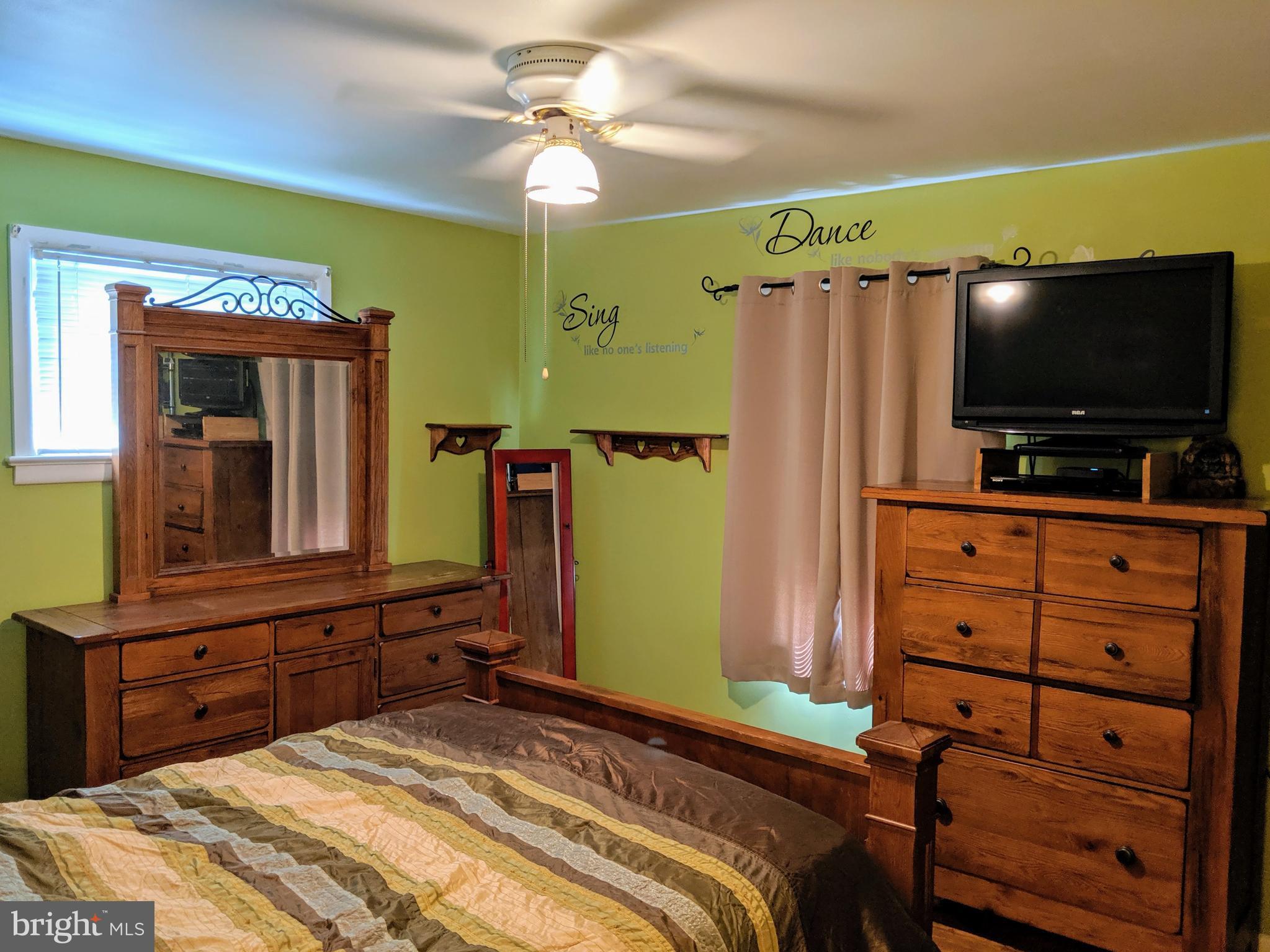 401 Creston Road York, PA 17403 - Photo 15 of 43 Gallery Image 15