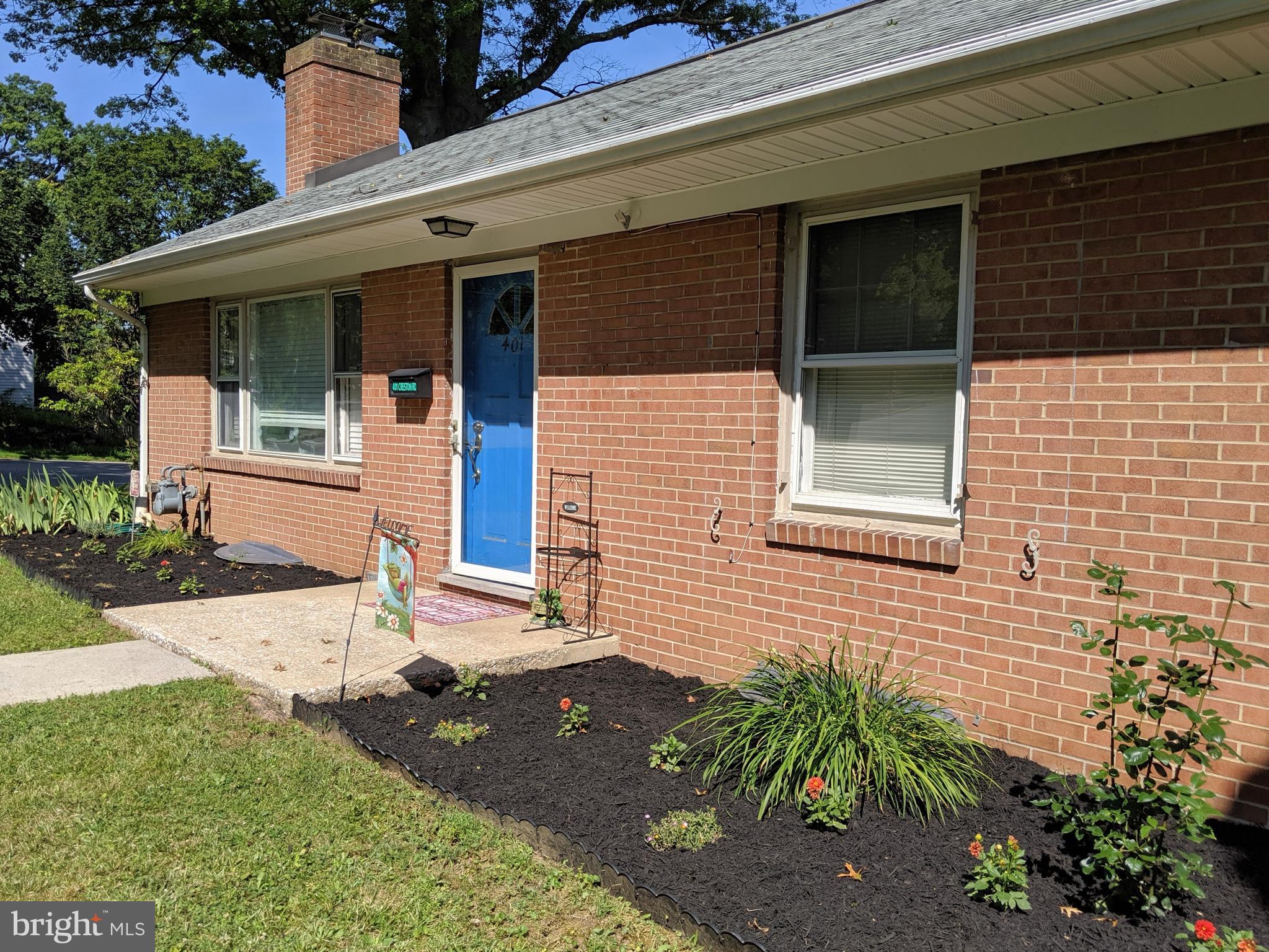 401 Creston Road York, PA 17403 - Photo 4 of 43 Gallery Image 4