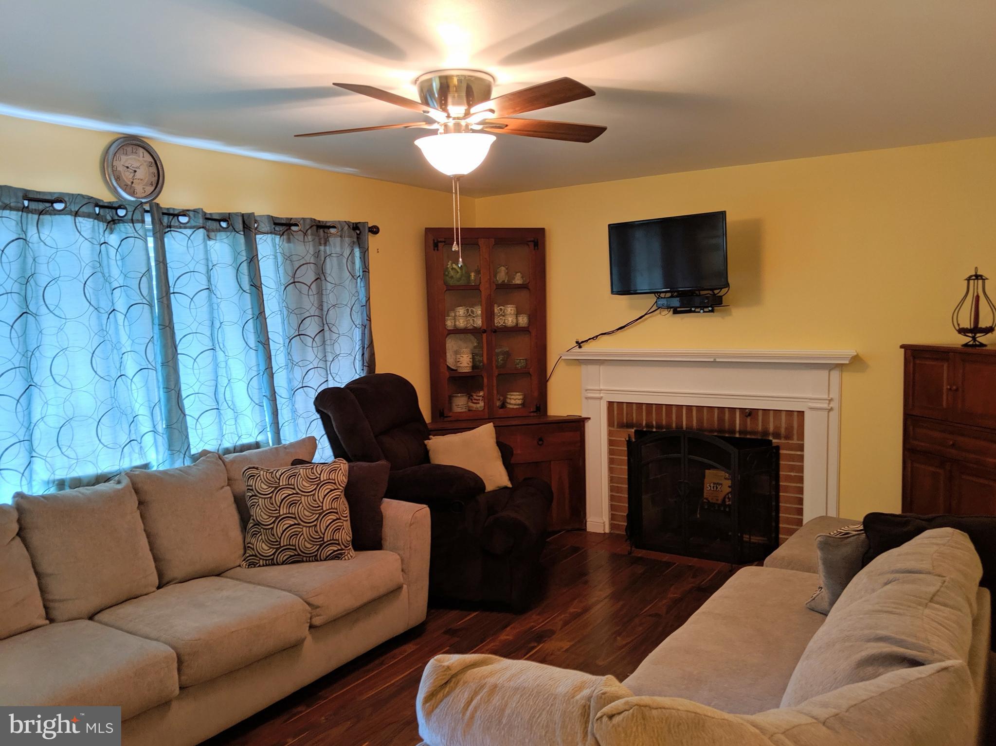 401 Creston Road York, PA 17403 - Photo 6 of 43 Gallery Image 6