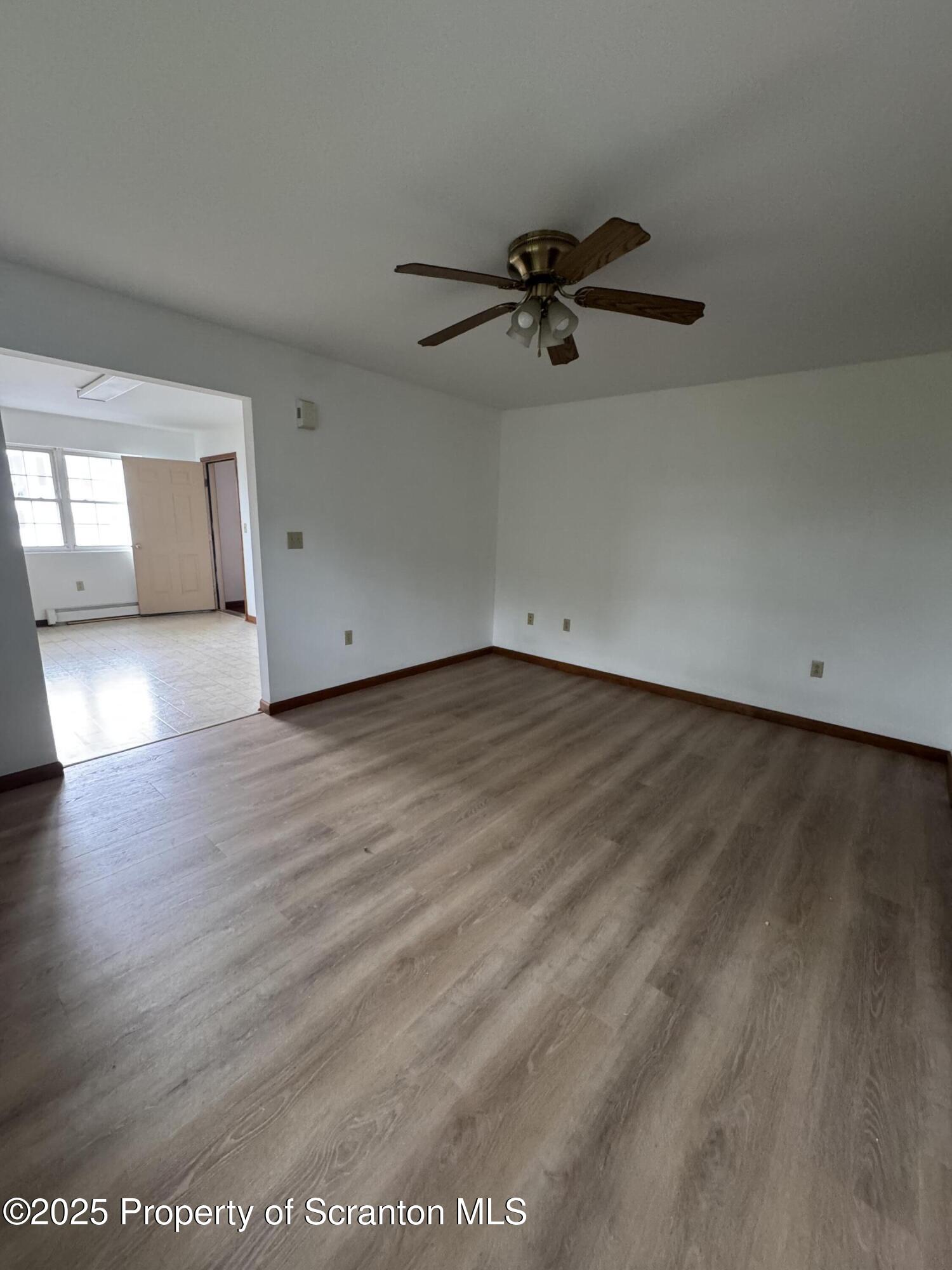 622 Terrace Street, Unit 2L Dunmore, PA 18512 - Photo 3 of 11 IMG_4418