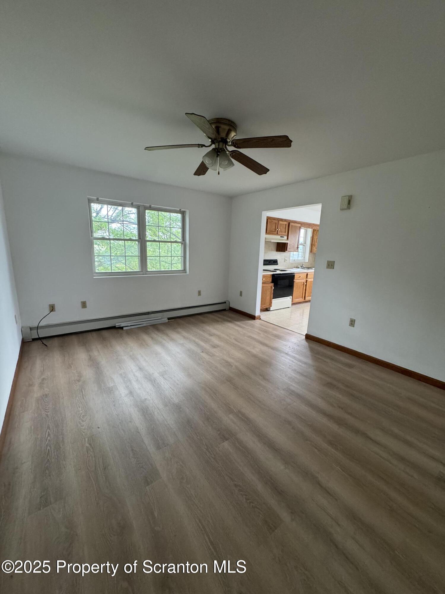 622 Terrace Street, Unit 2L Dunmore, PA 18512 - Photo 4 of 11 IMG_4417