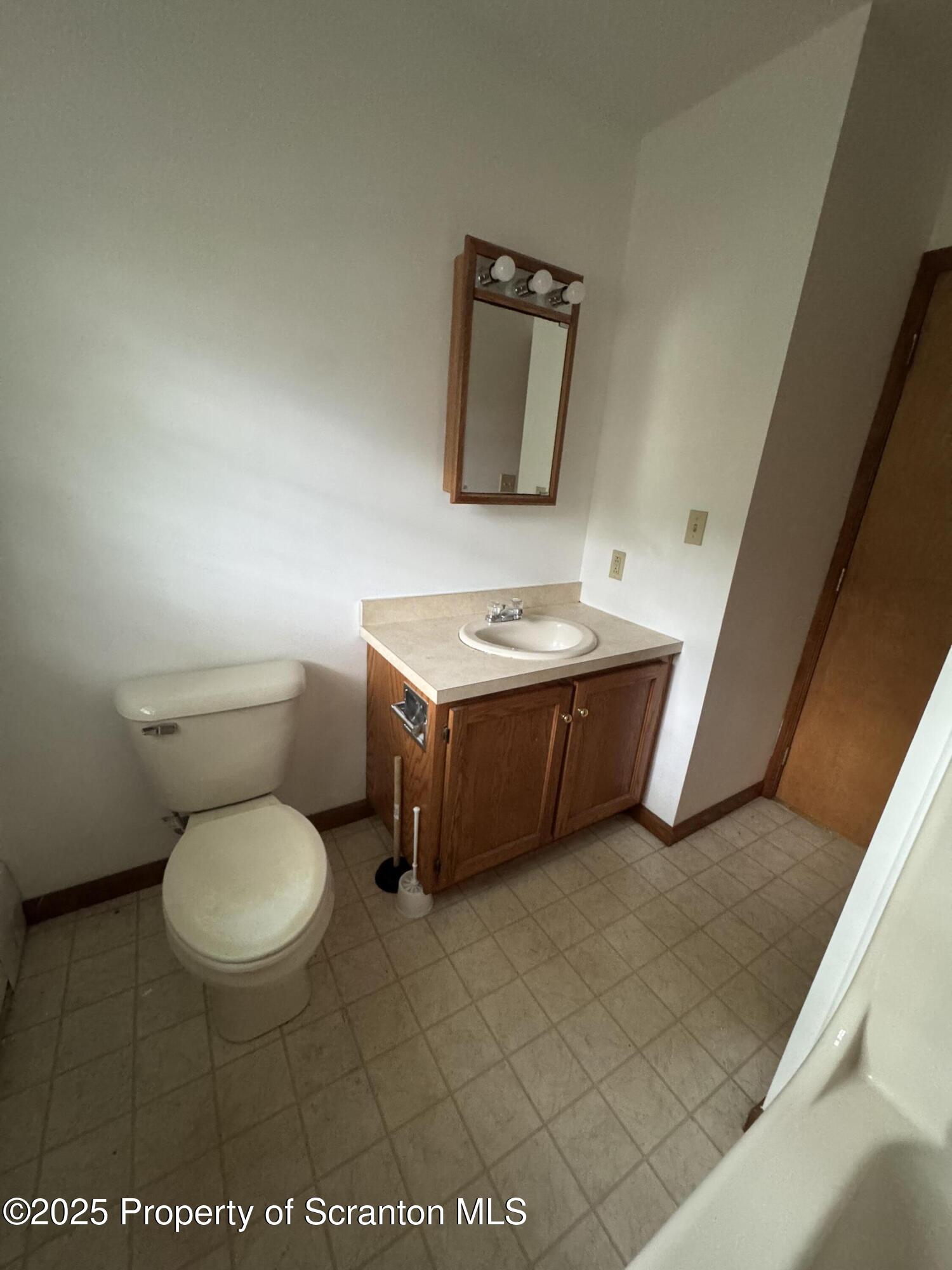 622 Terrace Street, Unit 2L Dunmore, PA 18512 - Photo 5 of 11 IMG_4415