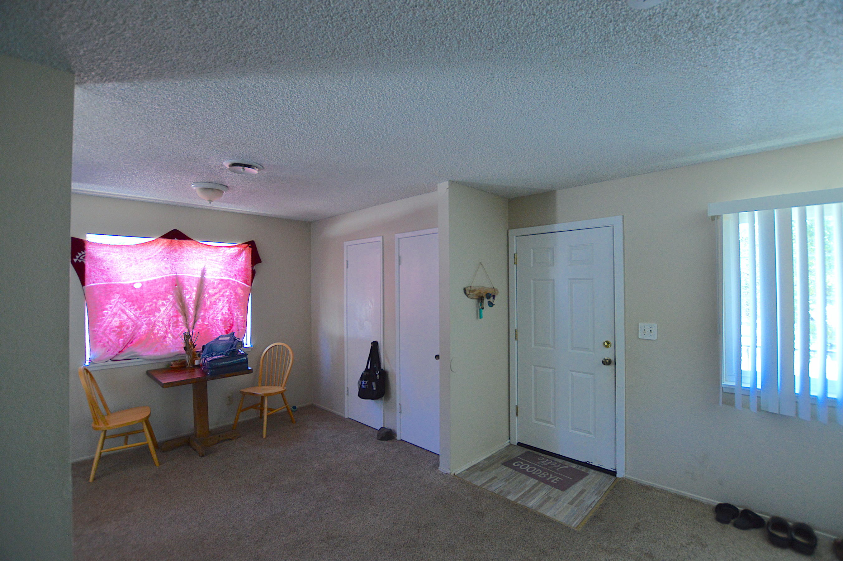 1005 Layton Road Redding, CA 96002 - Photo 12 of 17 a room with furniture and window