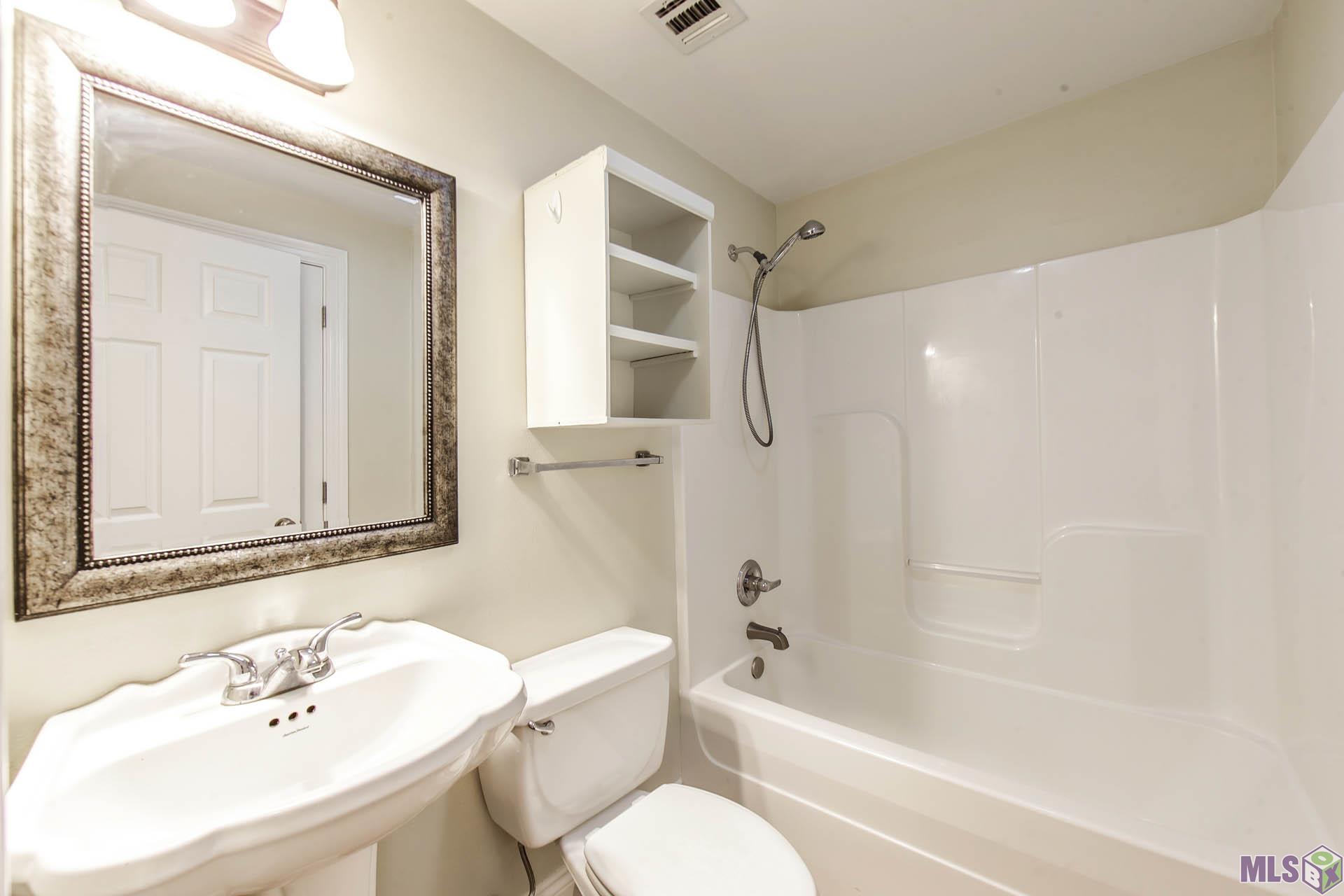 104 Ramey Road, Unit B Houma, LA 70360 - Photo 7 of 12