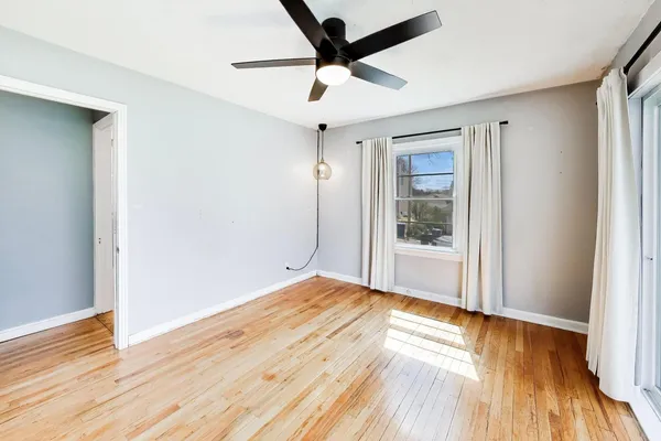 $399,900 | 916 South 6th Avenue, St. Charles, IL 60174