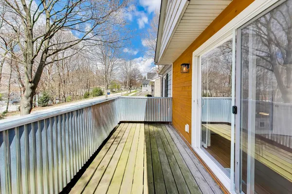 $399,900 | 916 South 6th Avenue, St. Charles, IL 60174