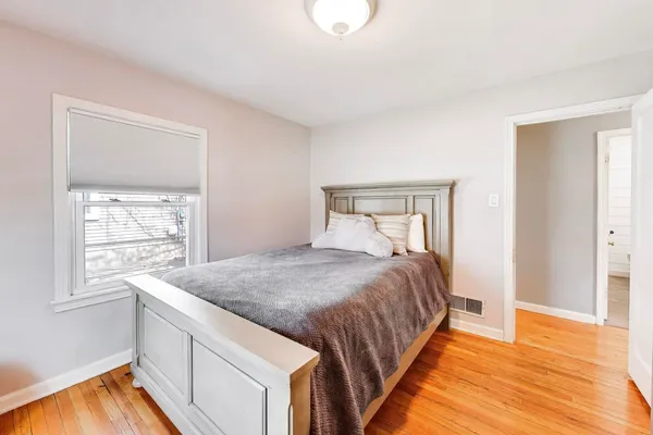 $399,900 | 916 South 6th Avenue, St. Charles, IL 60174