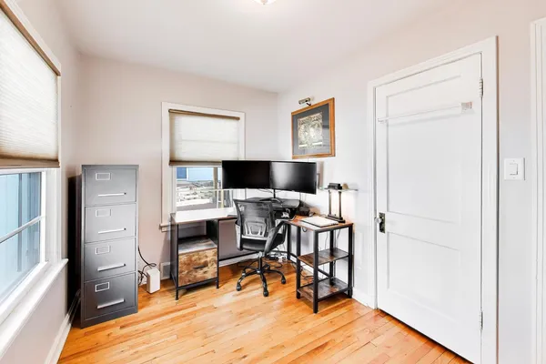 $399,900 | 916 South 6th Avenue, St. Charles, IL 60174