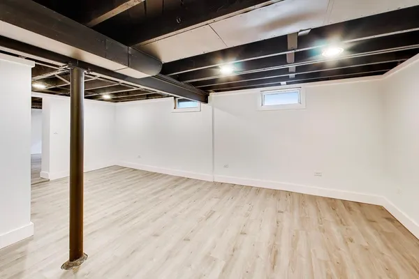 $399,900 | 916 South 6th Avenue, St. Charles, IL 60174