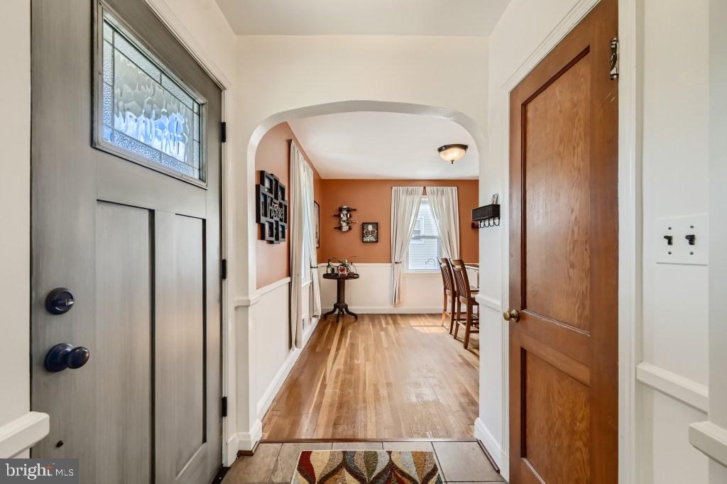 4522 Ridge Drive Baltimore, MD 21229 - Photo 4 of 26 Gallery Image 4