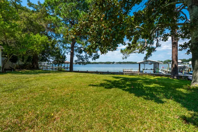 $1,099,000 | 3 Carl Brandt Drive, Shalimar, FL 32579
