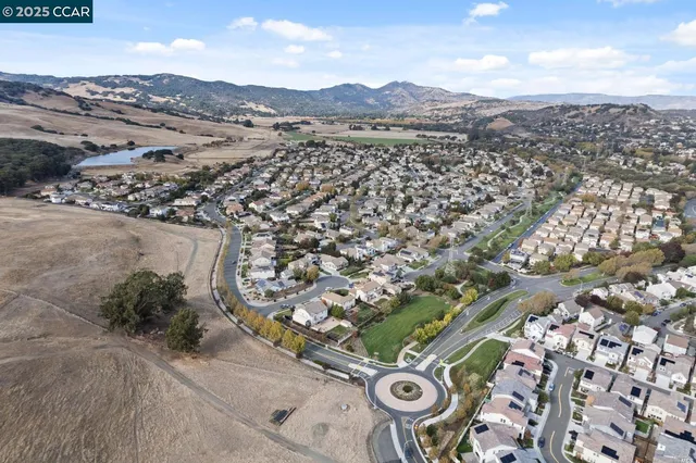 $4,800 | 732 Antiquity Drive, Fairfield, CA 94534