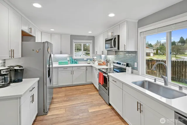 $559,000 | 20056 Lysir Court Northeast, Poulsbo, WA 98370