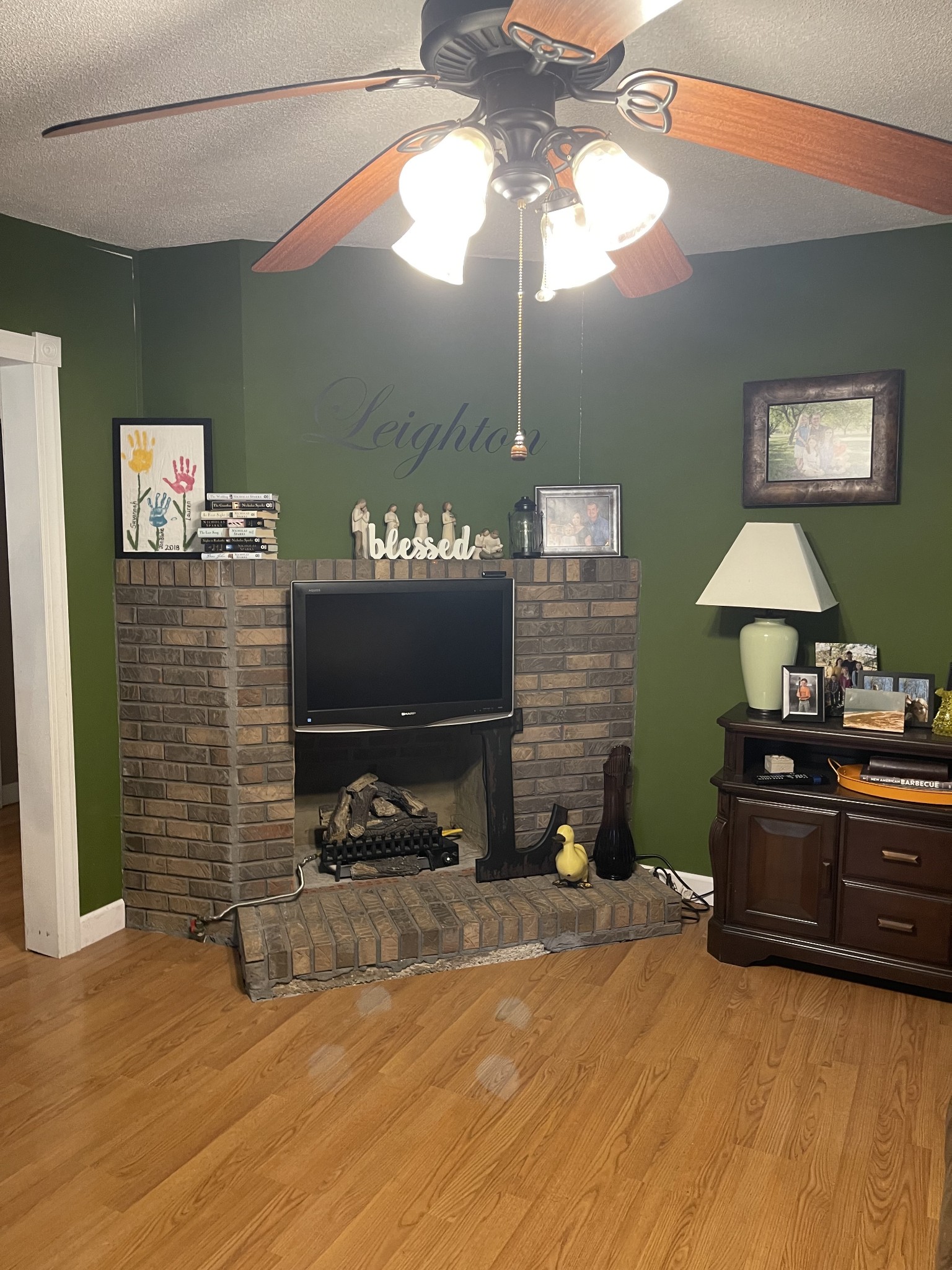 70 Price Jenkins Road Leoma, TN 38468 - Photo 14 of 36 a view of a livingroom with furniture