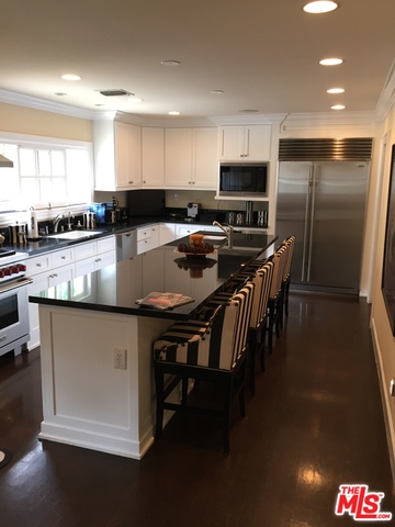 1132 Chantilly Road Los Angeles, CA 90077 - Photo 3 of 7