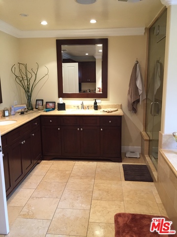 1132 Chantilly Road Los Angeles, CA 90077 - Photo 6 of 7