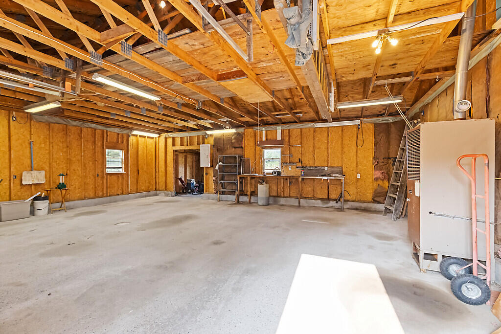178 River Road Benton, ME 04901 - Photo 12 of 44 12_BP5A5003_DxO_mls