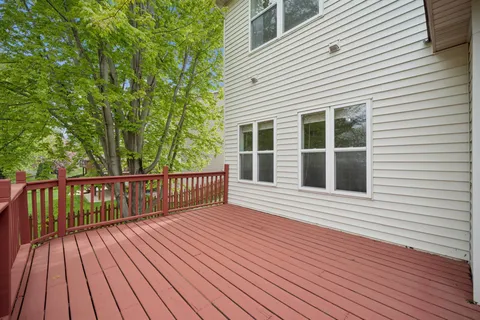 $472,000 | 221 Butternut Circle, Carver, MN 55315