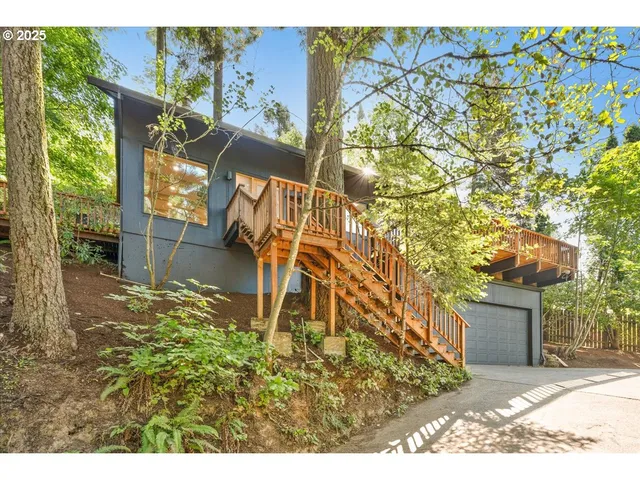$799,000 | 4130 Southwest Chesapeak Avenue, Portland, OR 97239