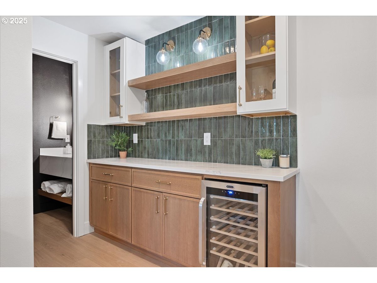 4130 Southwest Chesapeak Avenue Portland, OR 97239 - Photo 12 of 25