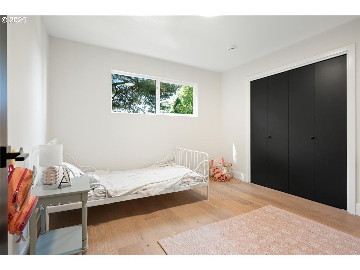 4130 Southwest Chesapeak Avenue Portland, OR 97239 - Photo 18 of 25