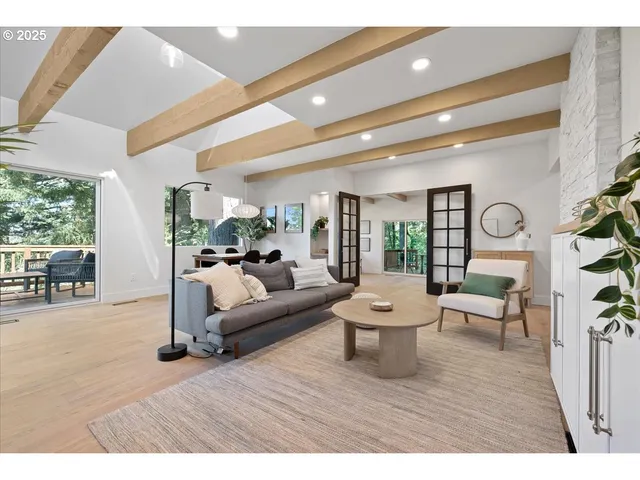 $799,000 | 4130 Southwest Chesapeak Avenue, Portland, OR 97239