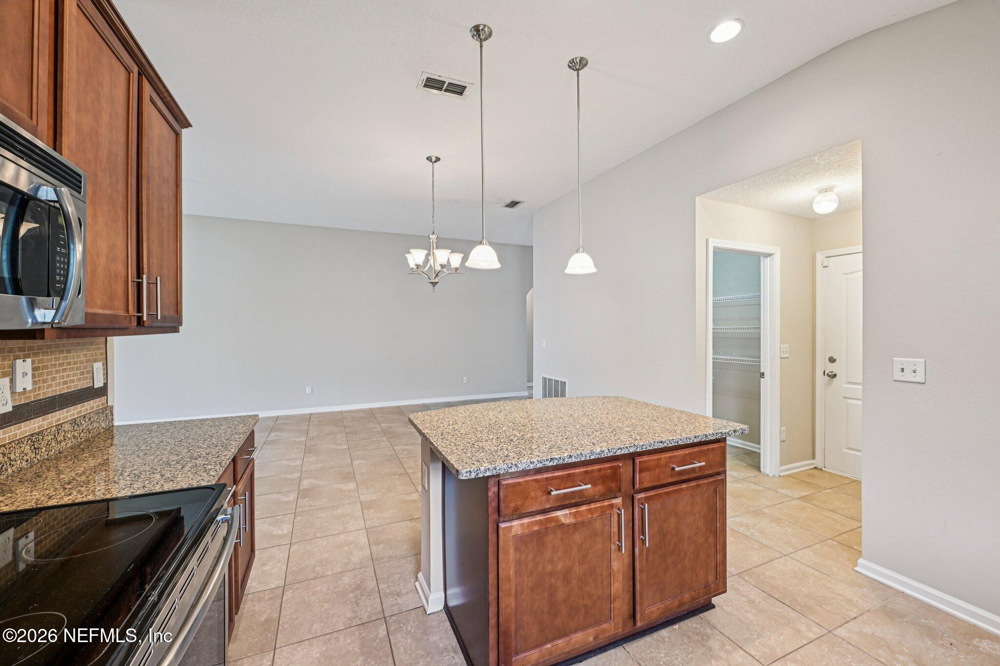 256 North Twin Maple Road St. Augustine, FL 32084 - Photo 13 of 48 13-web-or-mls-N Twin Maple Rd-S1303-013
