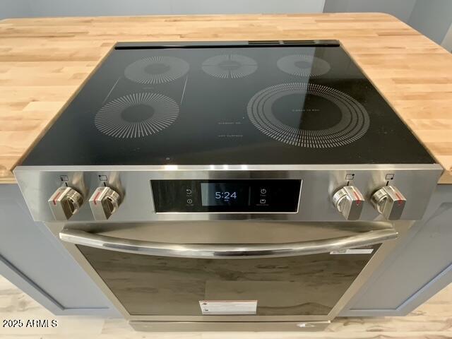 723 Finnie Flat Road, Unit 132 Camp Verde, AZ 86322 - Photo 26 of 58 a close view of sink