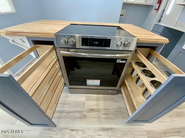 723 Finnie Flat Road, Unit 132 Camp Verde, AZ 86322 - Photo 27 of 58 Range Cabinets