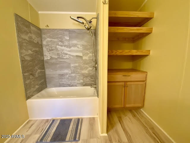 723 Finnie Flat Road, Unit 132 Camp Verde, AZ 86322 - Photo 35 of 58 a bathroom with a bathtub and shower