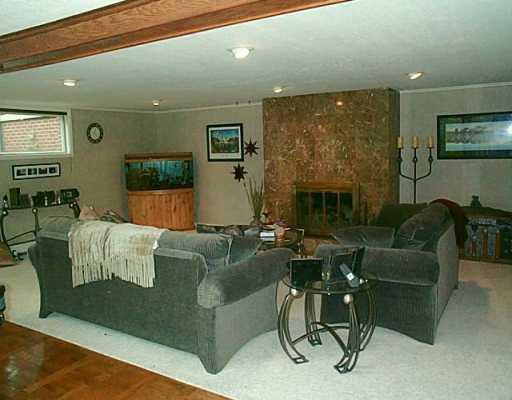 193 Thompson Road Beaver Falls, PA 15010 - Photo 6 of 8 Den/Family/Great Room.